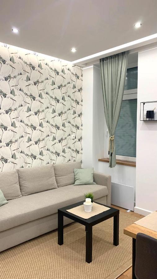 Sipsix - Modern 2 Bedroom Newly Renovated Flat With Ac In Centre