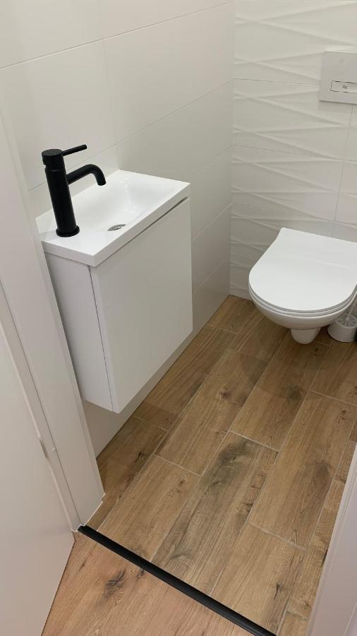 Sipsix - Modern 2 Bedroom Newly Renovated Flat With Ac In Centre Apartment Budapest
