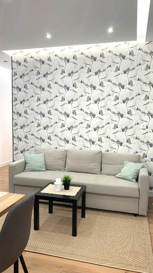 Apartment Sipsix - Modern 2 Bedroom Newly Renovated Flat With Ac In Centre