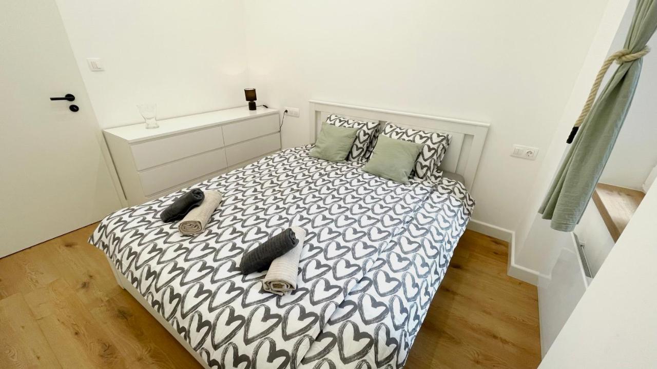 Sipsix - Modern 2 Bedroom Newly Renovated Flat With Ac In Centre * Budapest